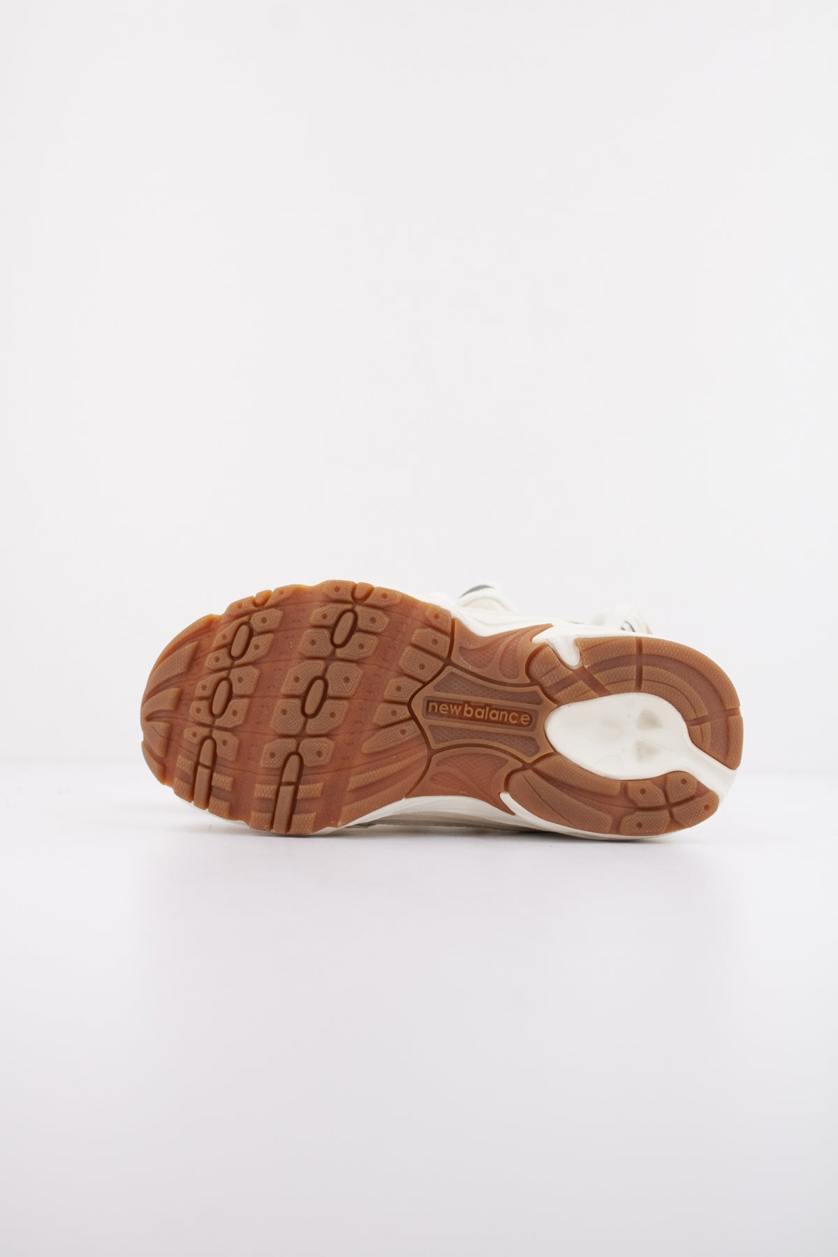 NEW BALANCE IZ en color BLANCO  (5)