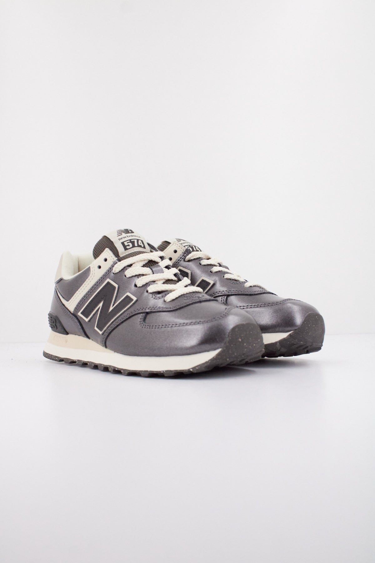 NEW BALANCE WL en color GRIS  (2)