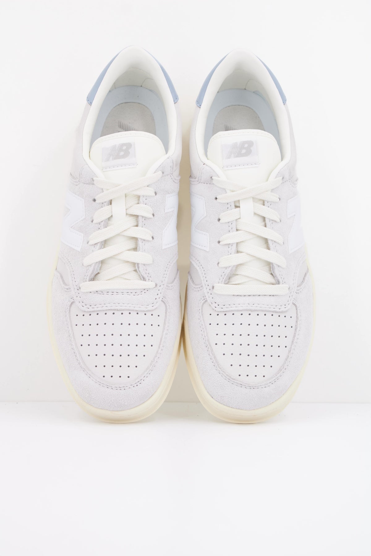 NEW BALANCE CT  en color BEIS  (3)