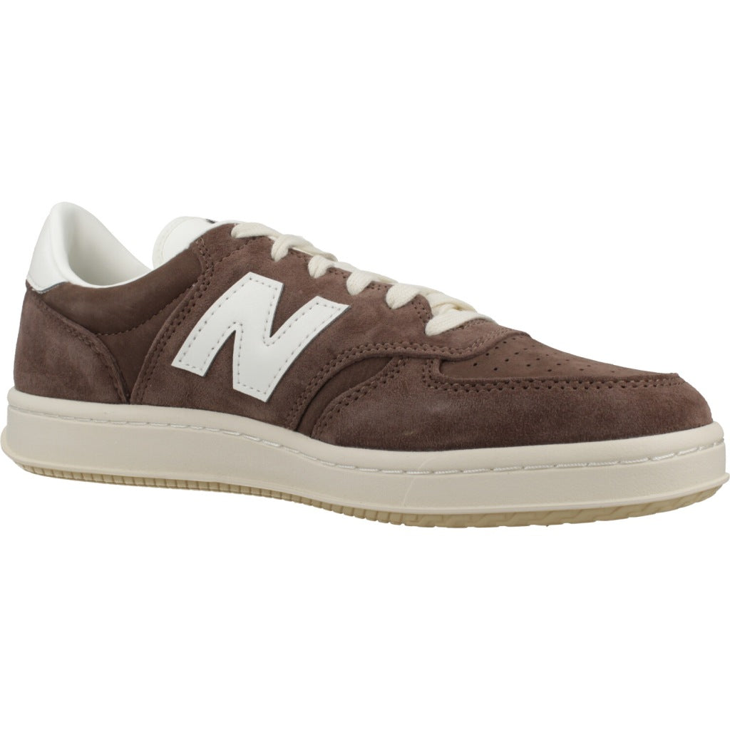 NEW BALANCE M  en color MARRON  (5)
