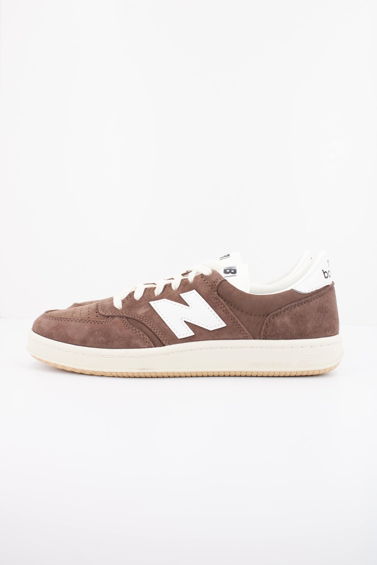 NEW BALANCE M  en color MARRON  (1)