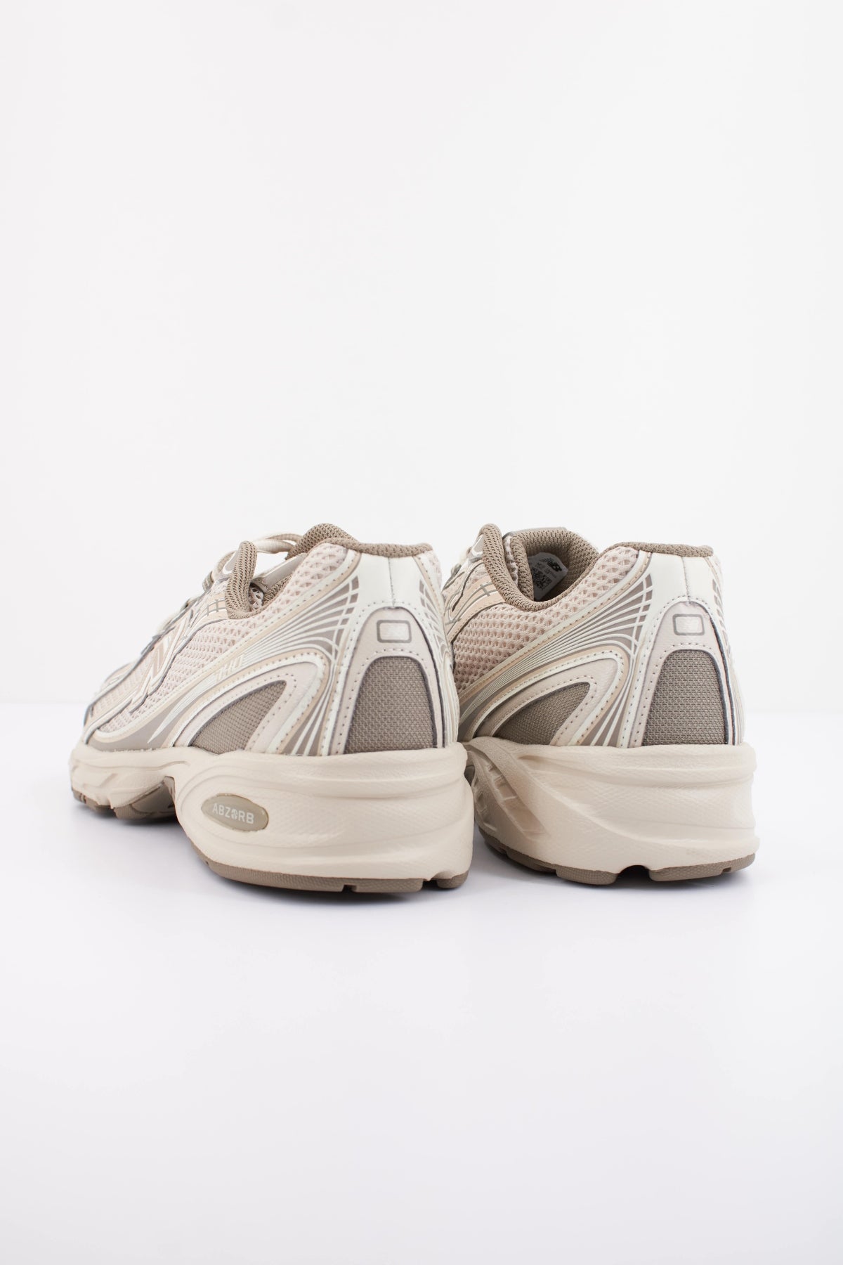 NEW BALANCE U en color BEIS  (4)