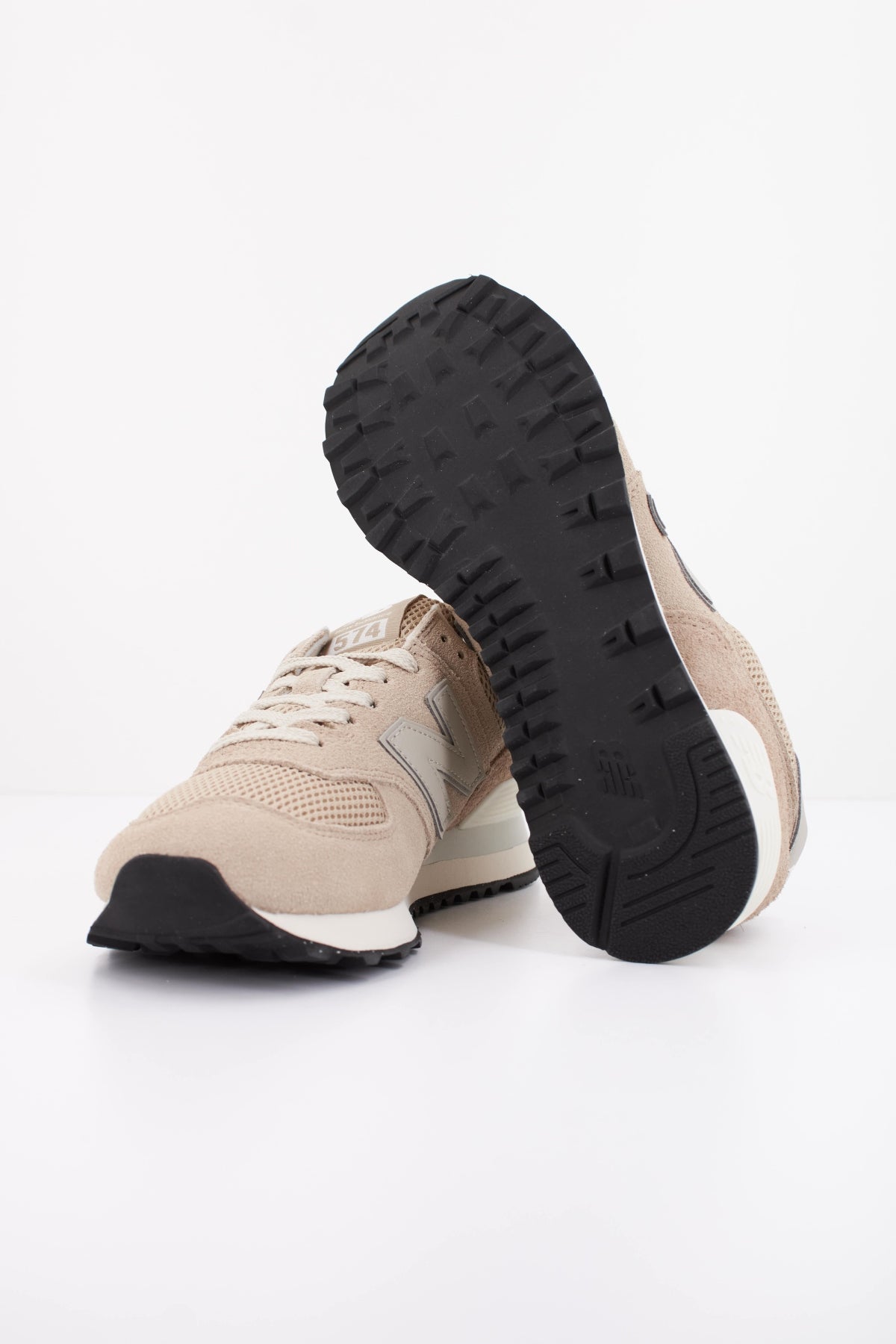 NEW BALANCE W  en color MARRON CLARO  (5)