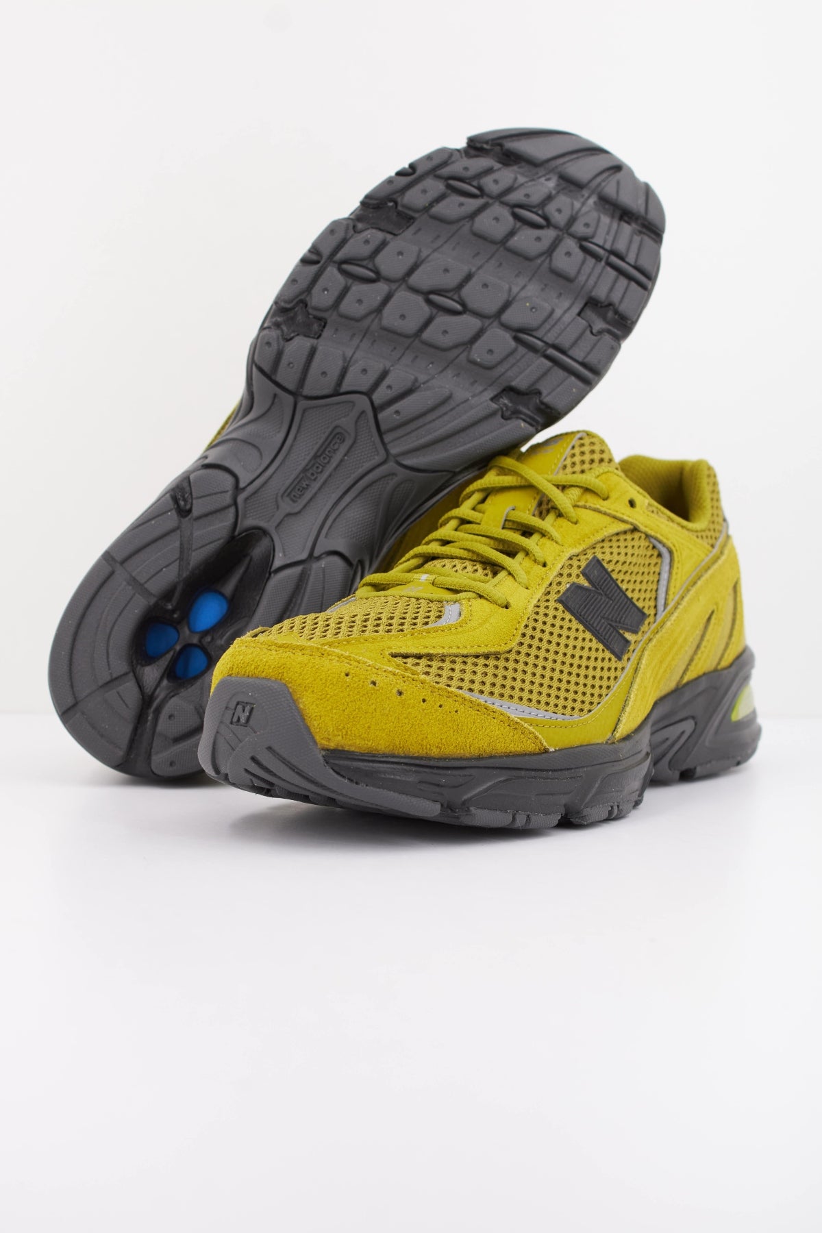 NEW BALANCE U en color VERDE  (5)