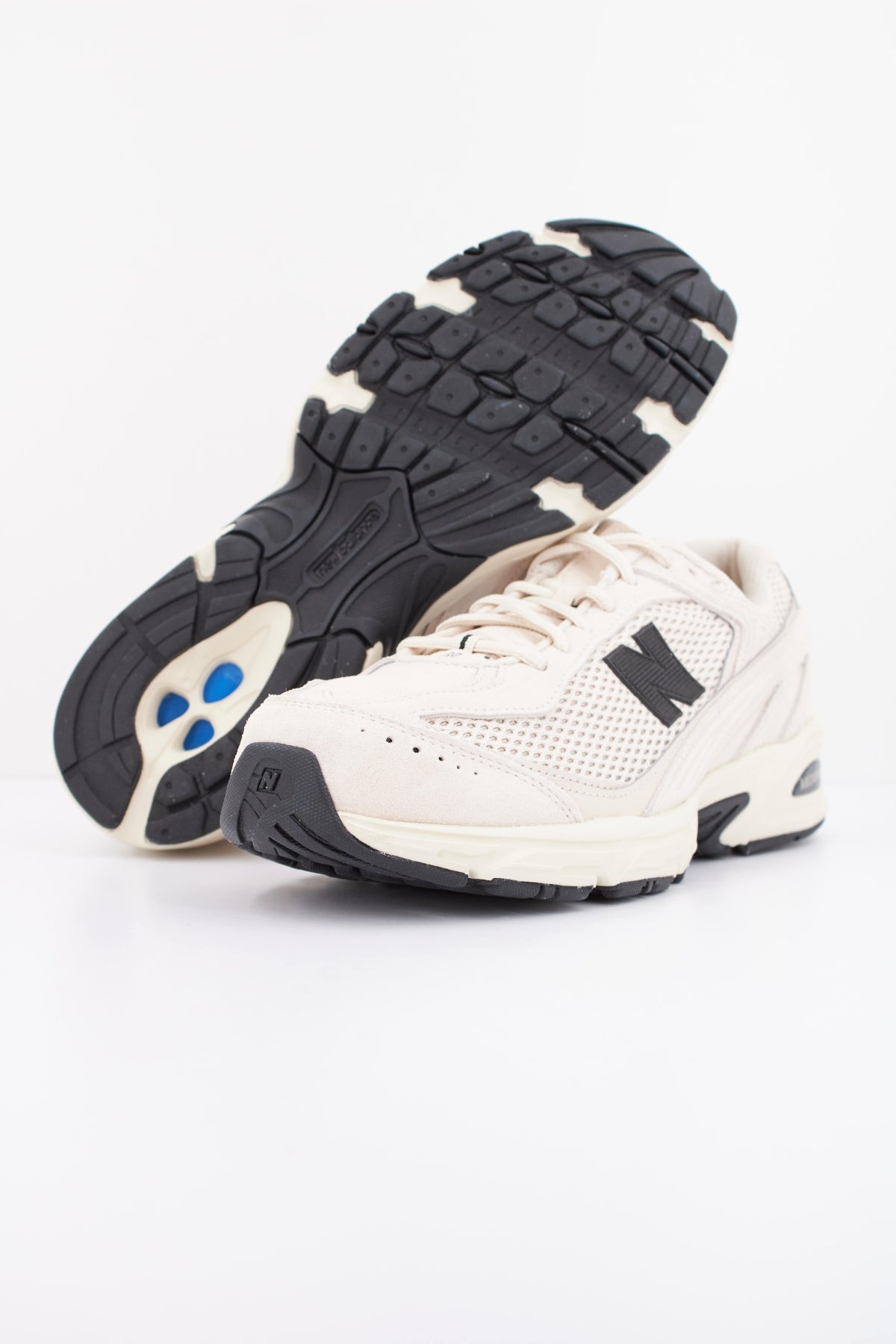 NEW BALANCE U en color BEIS  (5)