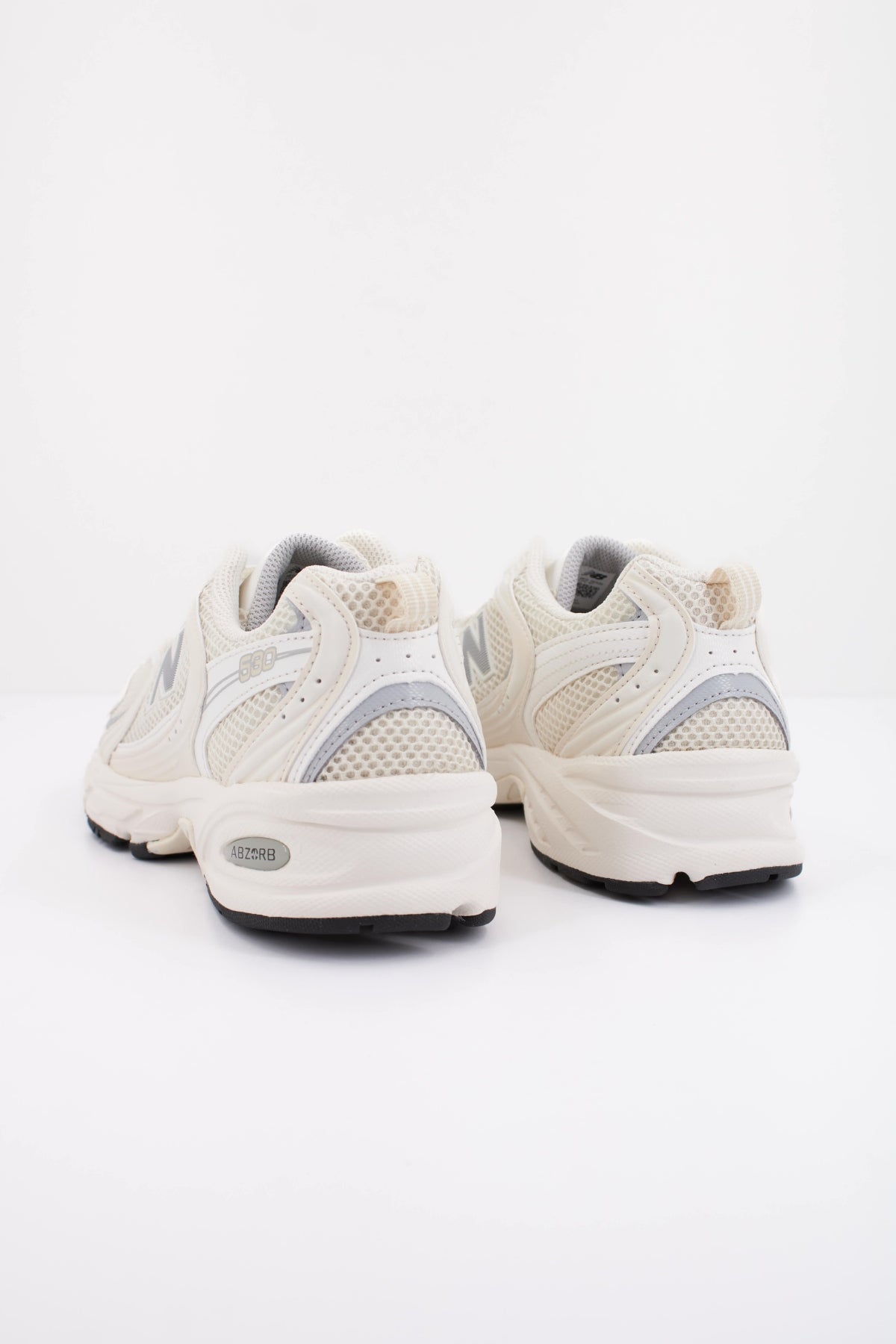 NEW BALANCE MR en color BEIS  (4)