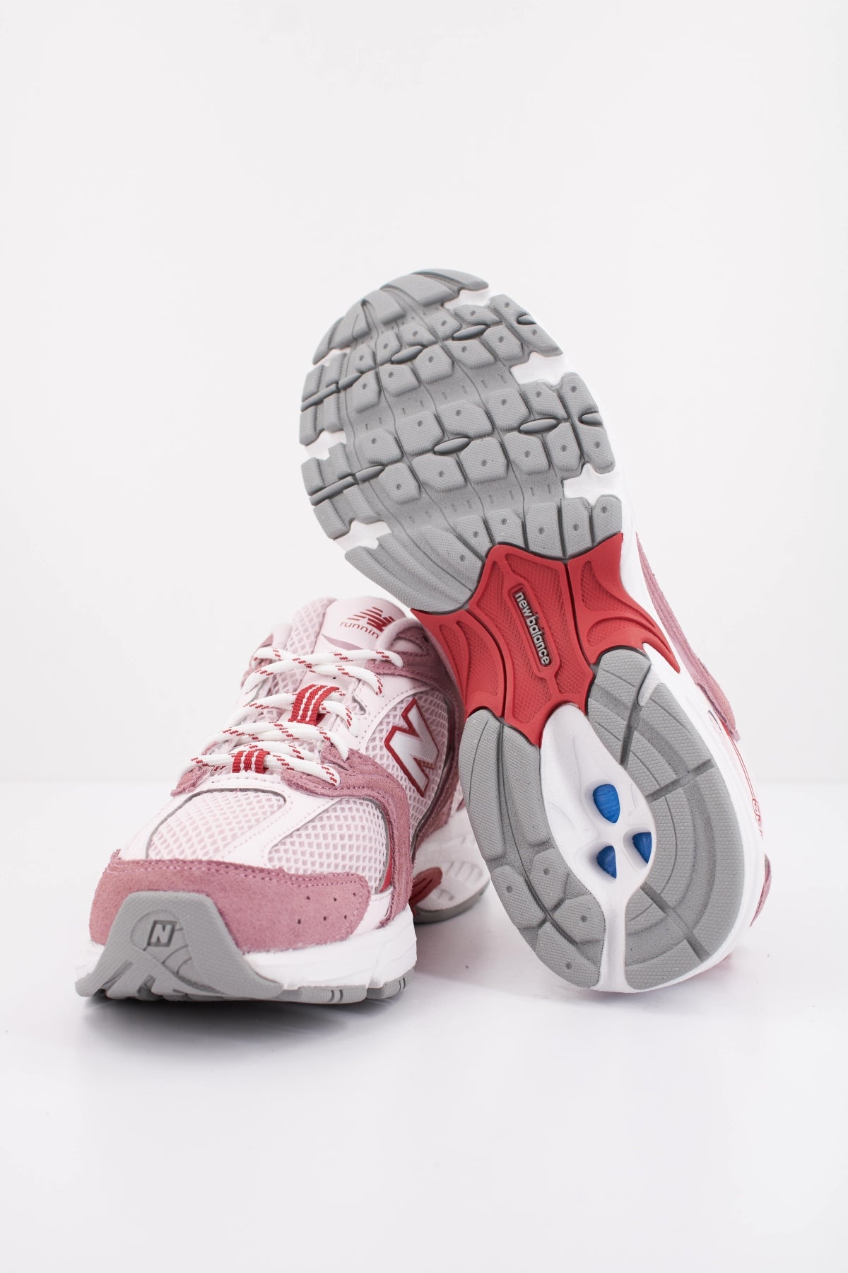 NEW BALANCE U en color ROSA  (5)