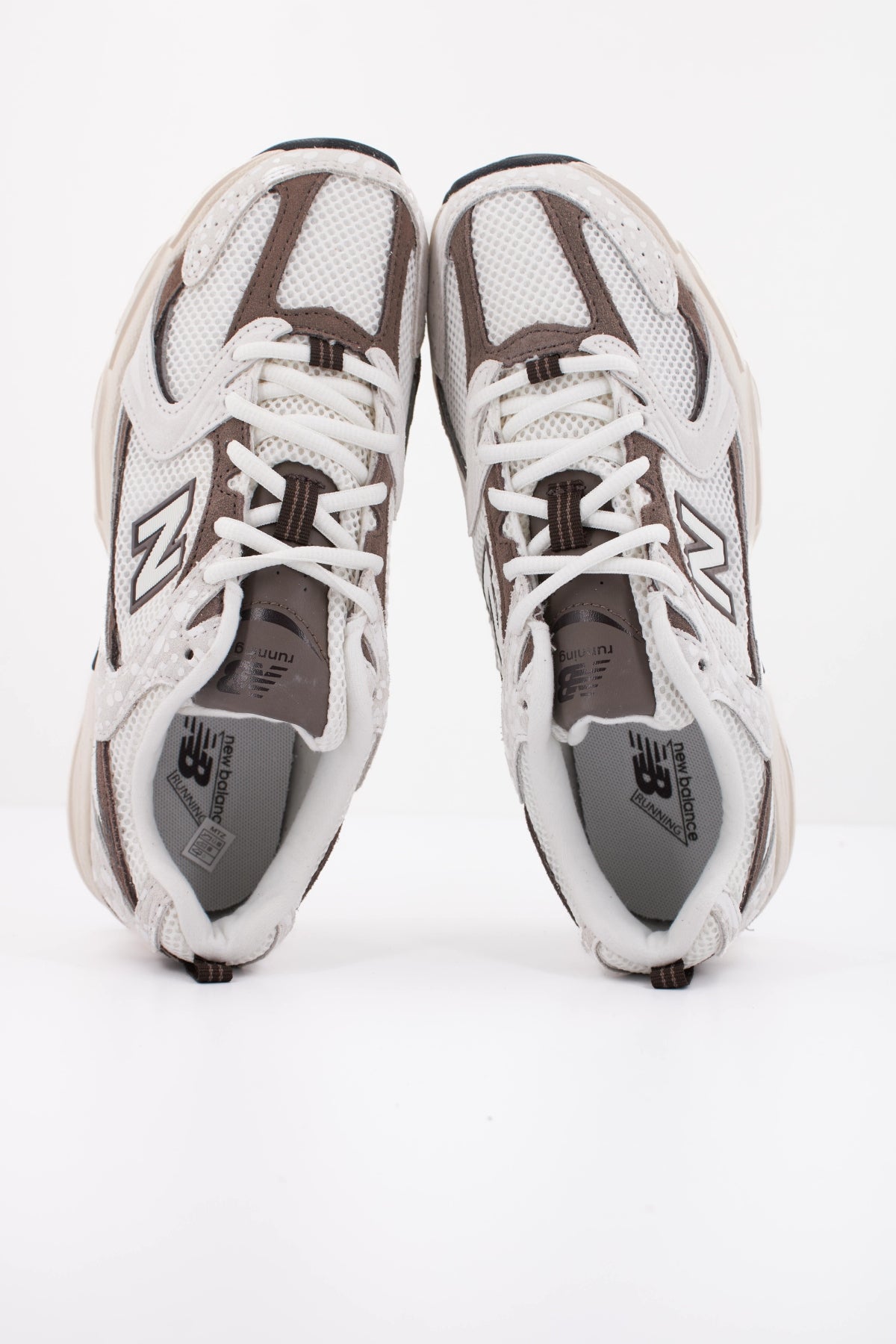 NEW BALANCE U en color BLANCO  (3)
