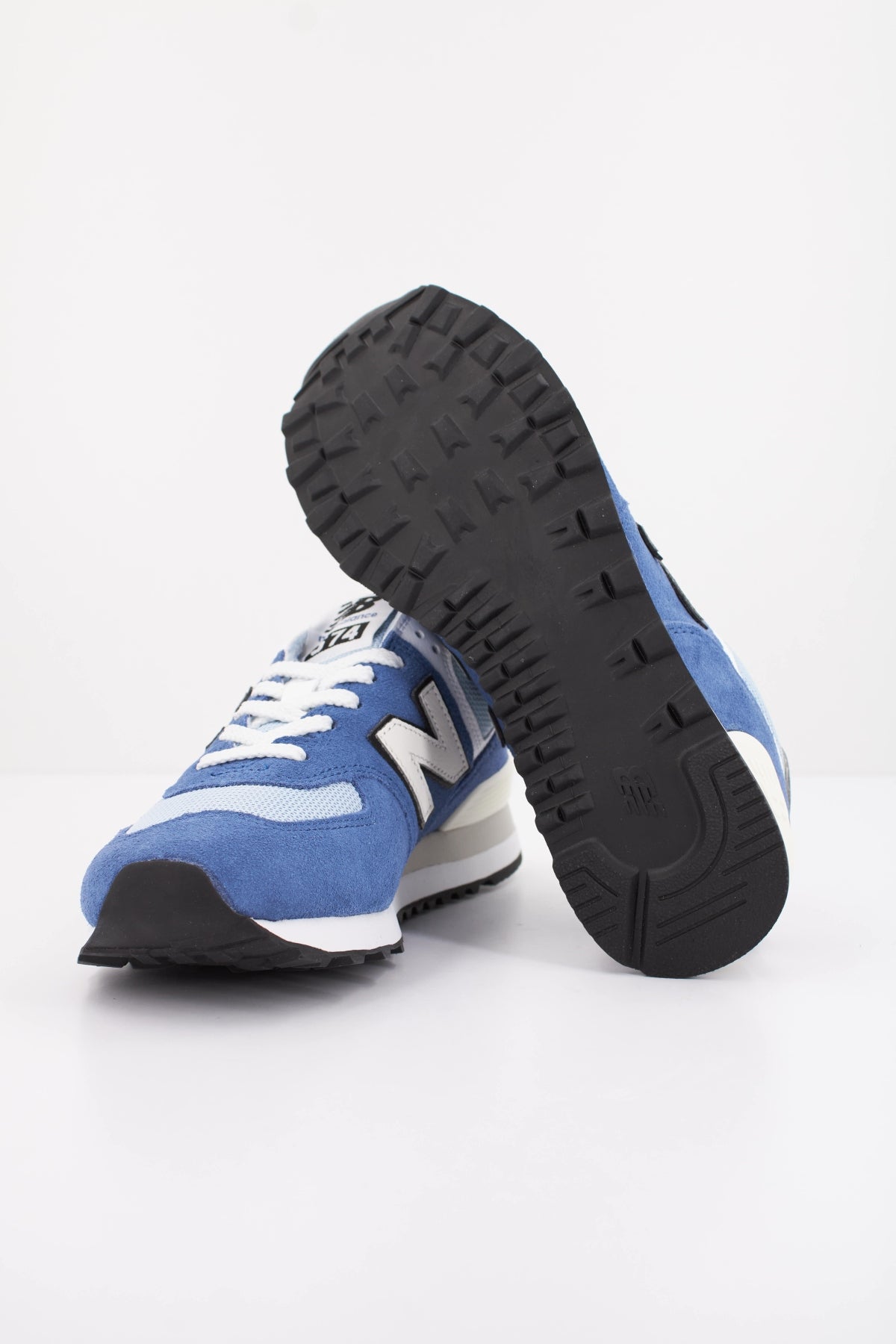 NEW BALANCE U en color AZUL  (5)