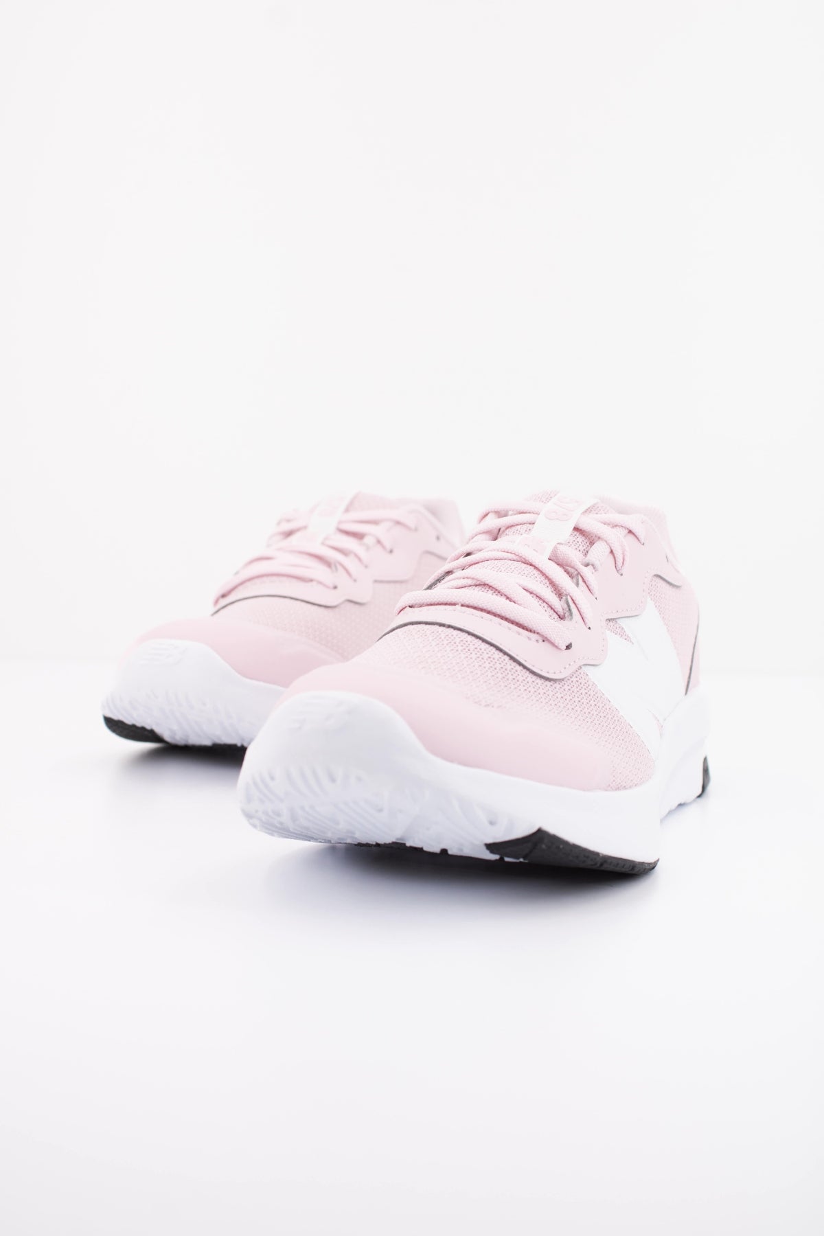 NEW BALANCE GK en color ROSA  (2)