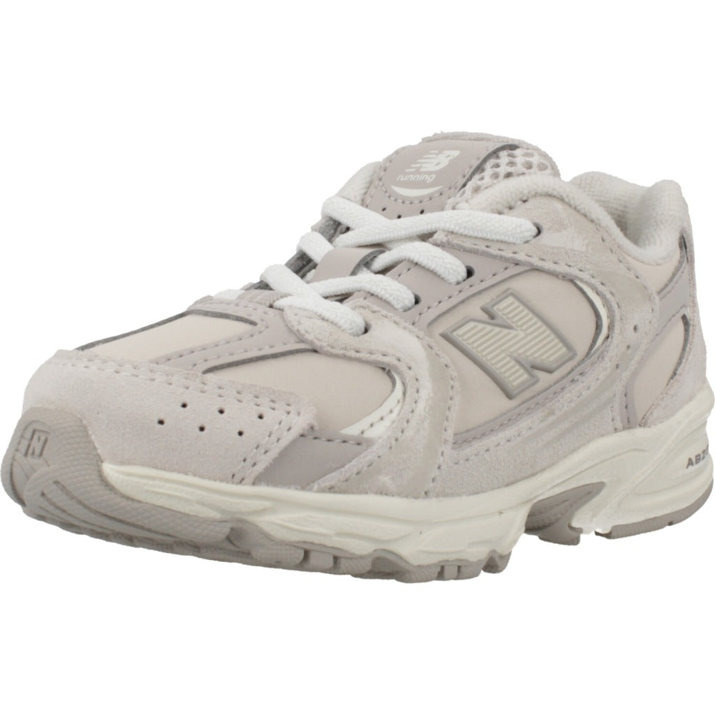 NEW BALANCE IZ en color GRIS  (1)