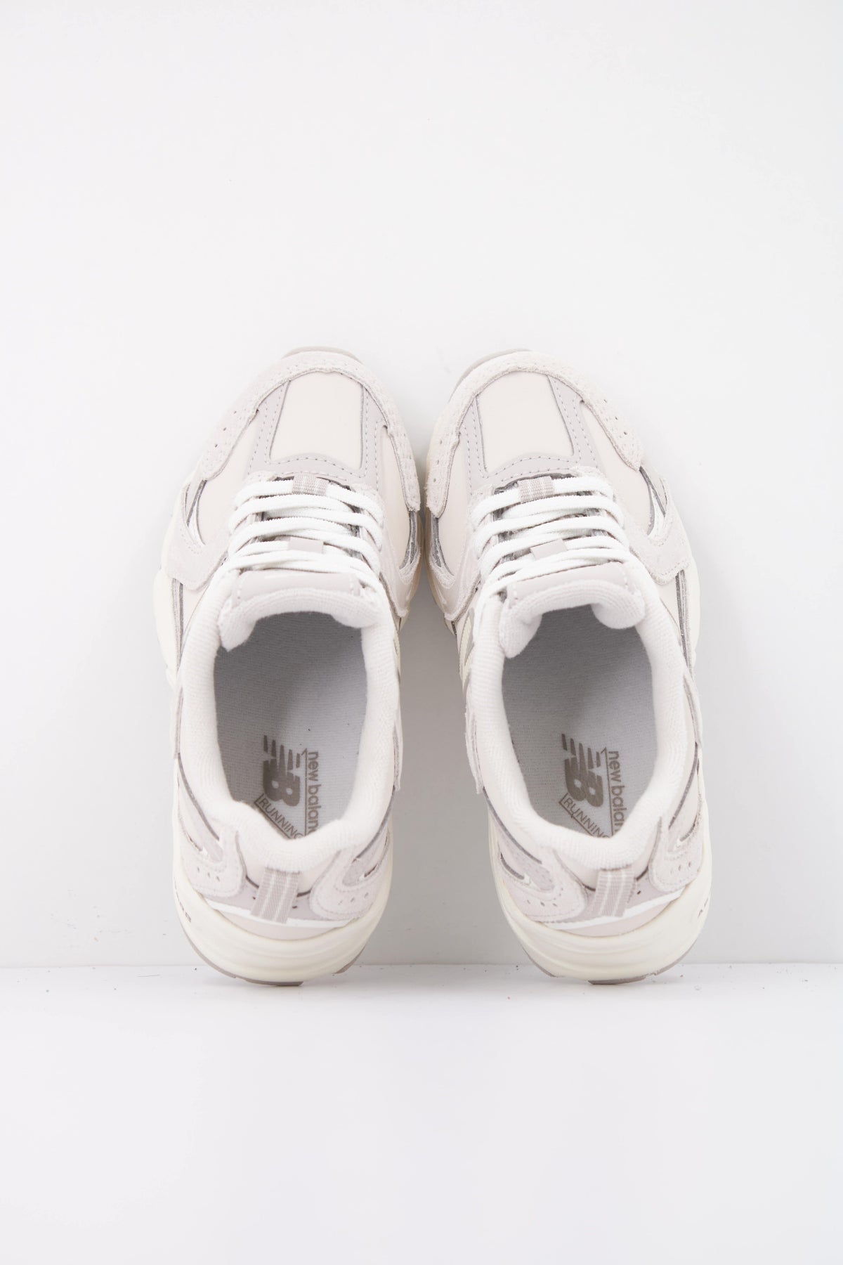 NEW BALANCE PZ en color GRIS  (3)