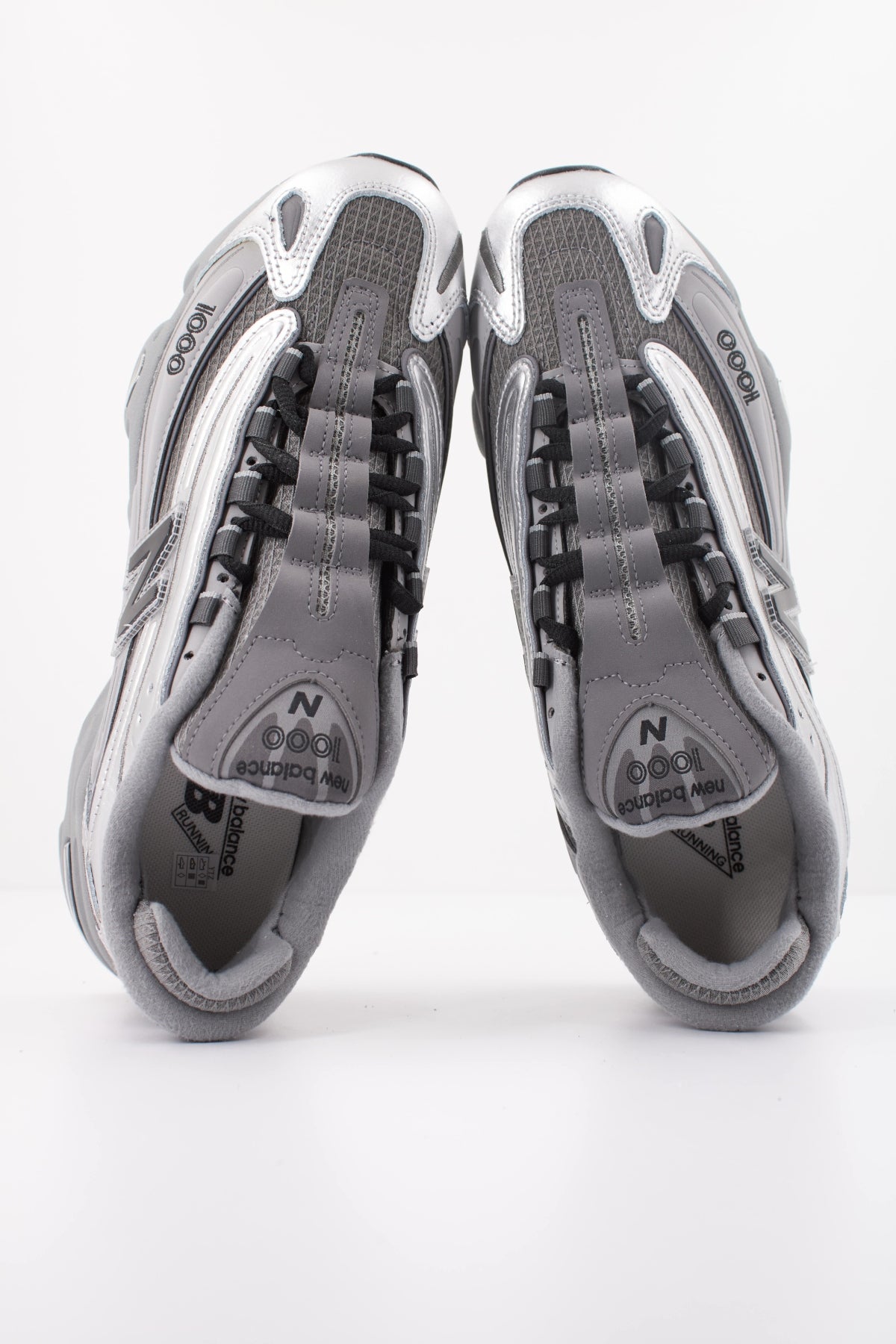NEW BALANCE U en color GRIS  (3)