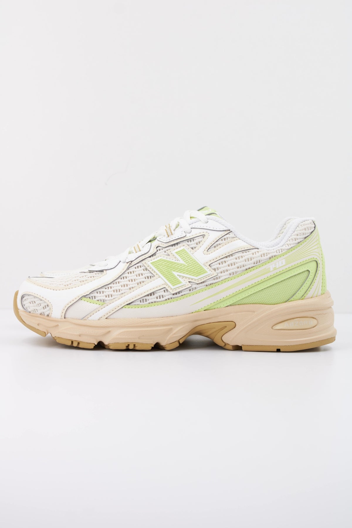 NEW BALANCE U en color VERDE  (1)