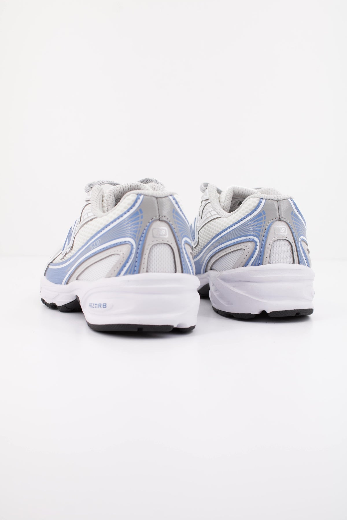 NEW BALANCE P V en color BLANCO  (4)