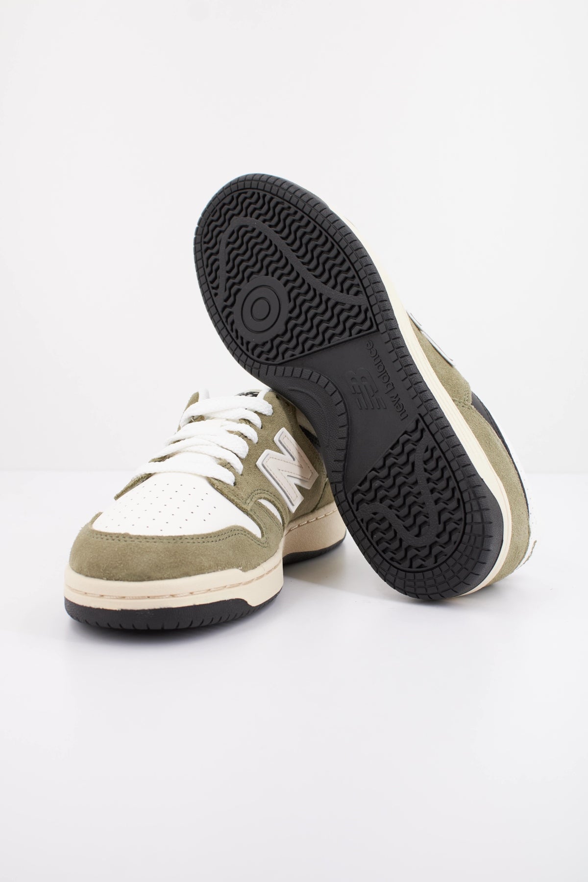 NEW BALANCE BB  en color VERDE  (5)