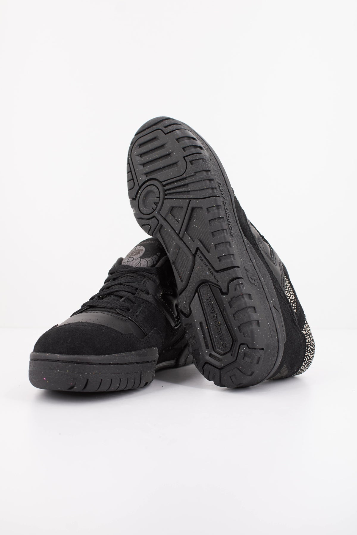 NEW BALANCE BBW en color NEGRO  (5)