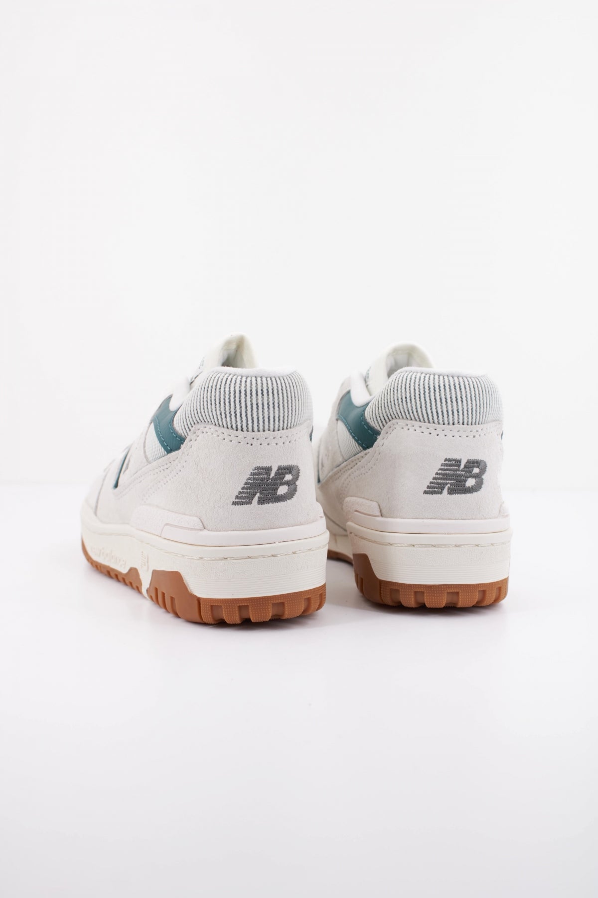 NEW BALANCE BBW SE en color BLANCO  (4)