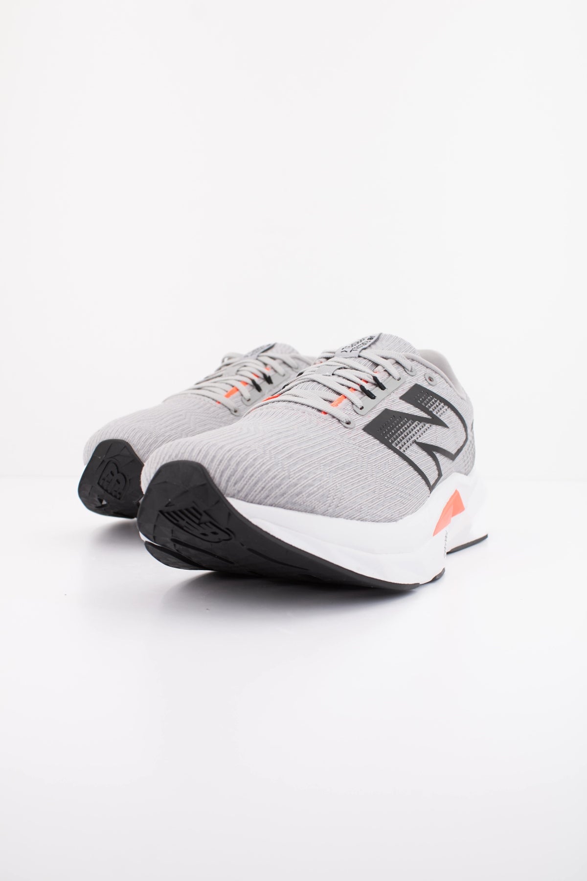 NEW BALANCE MFCPR CV en color GRIS  (2)
