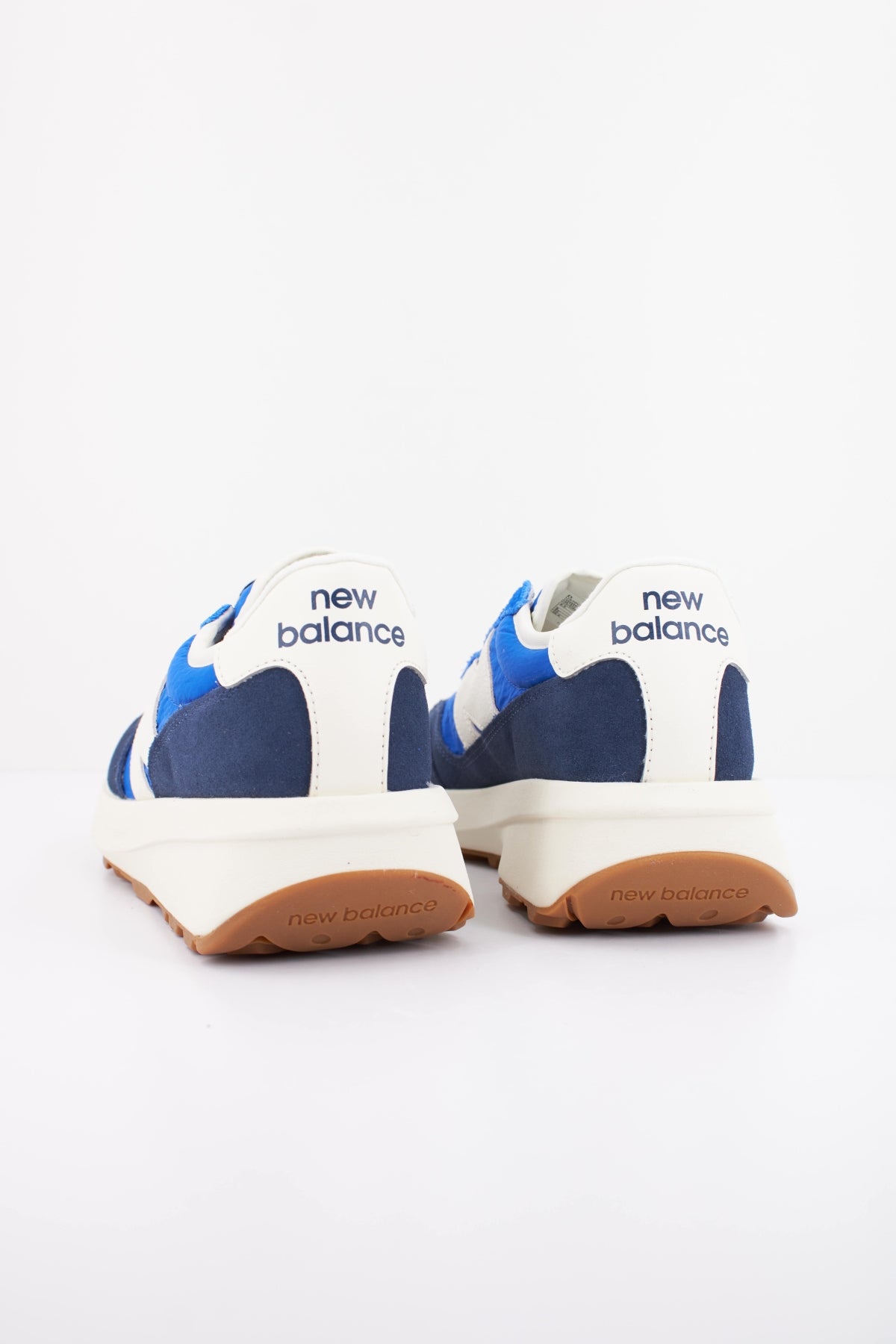 NEW BALANCE U VE en color AZUL  (4)