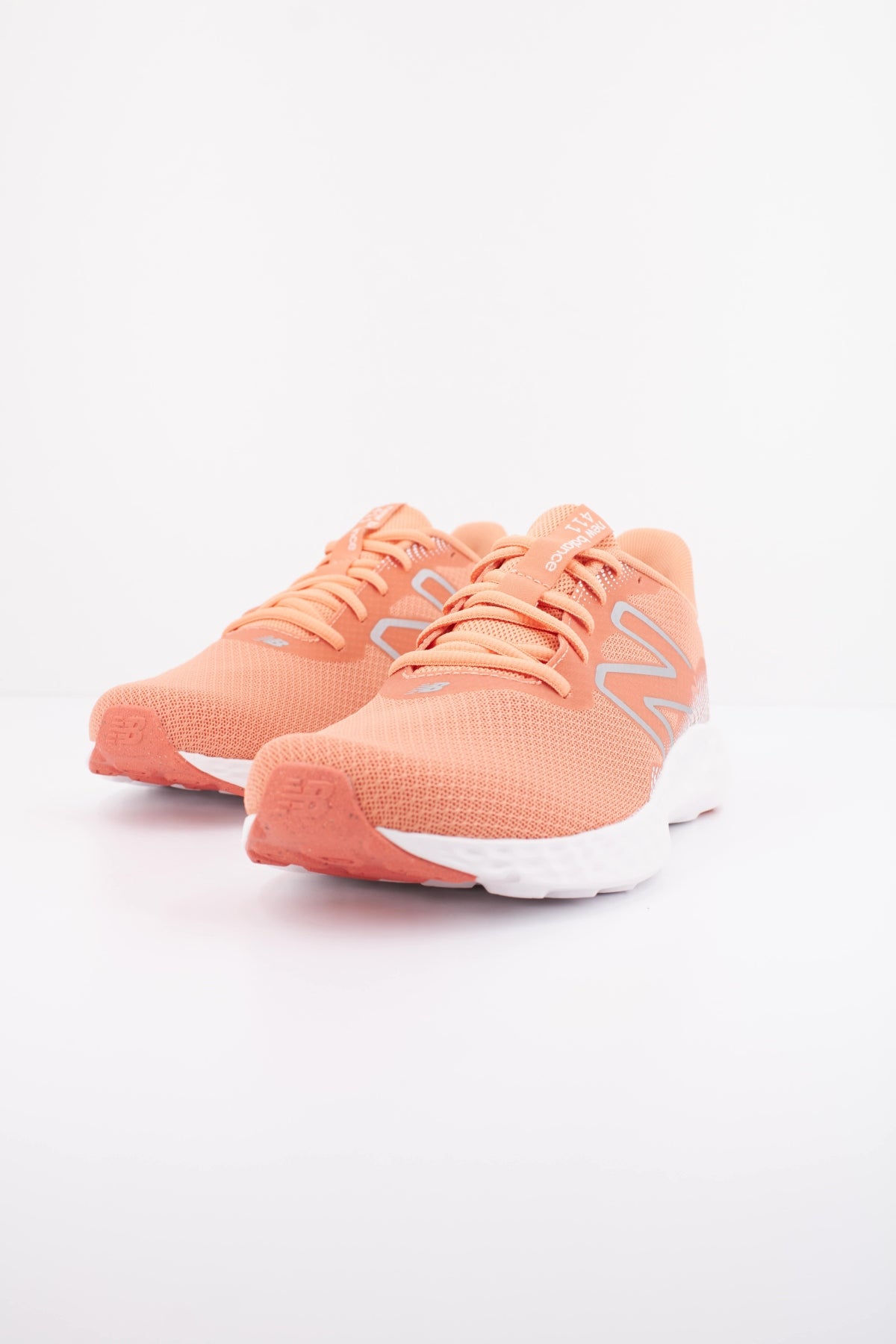 NEW BALANCE W RF en color NARANJA  (2)