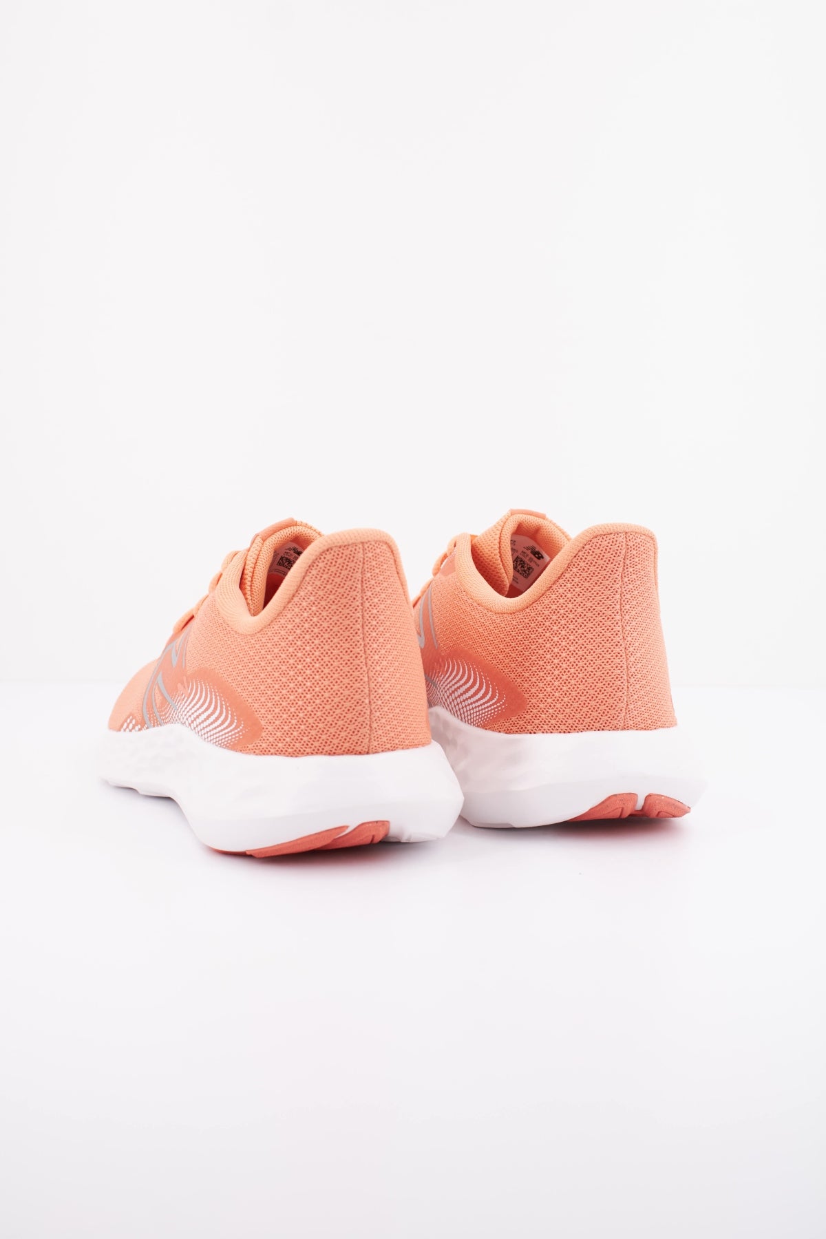 NEW BALANCE W RF en color NARANJA  (4)