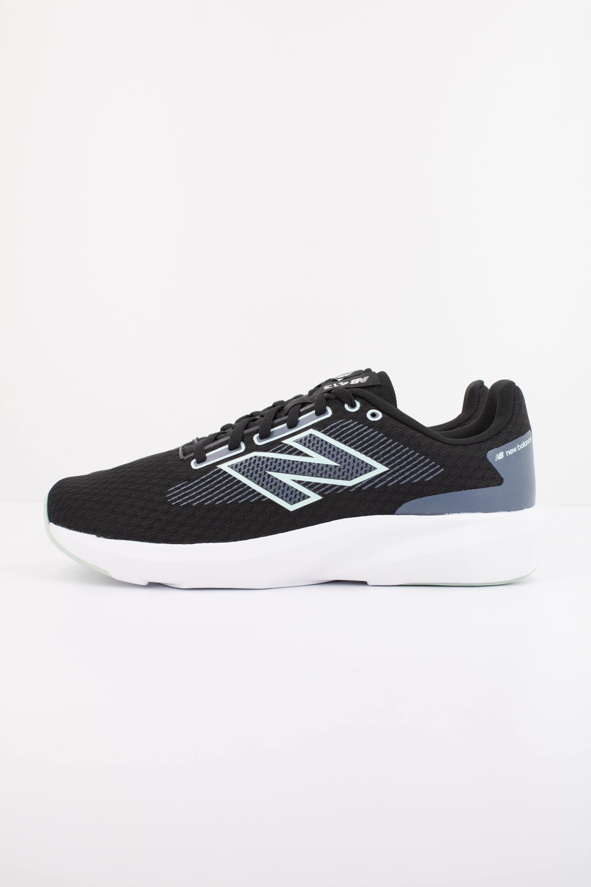 NEW BALANCE W LG en color NEGRO  (1)