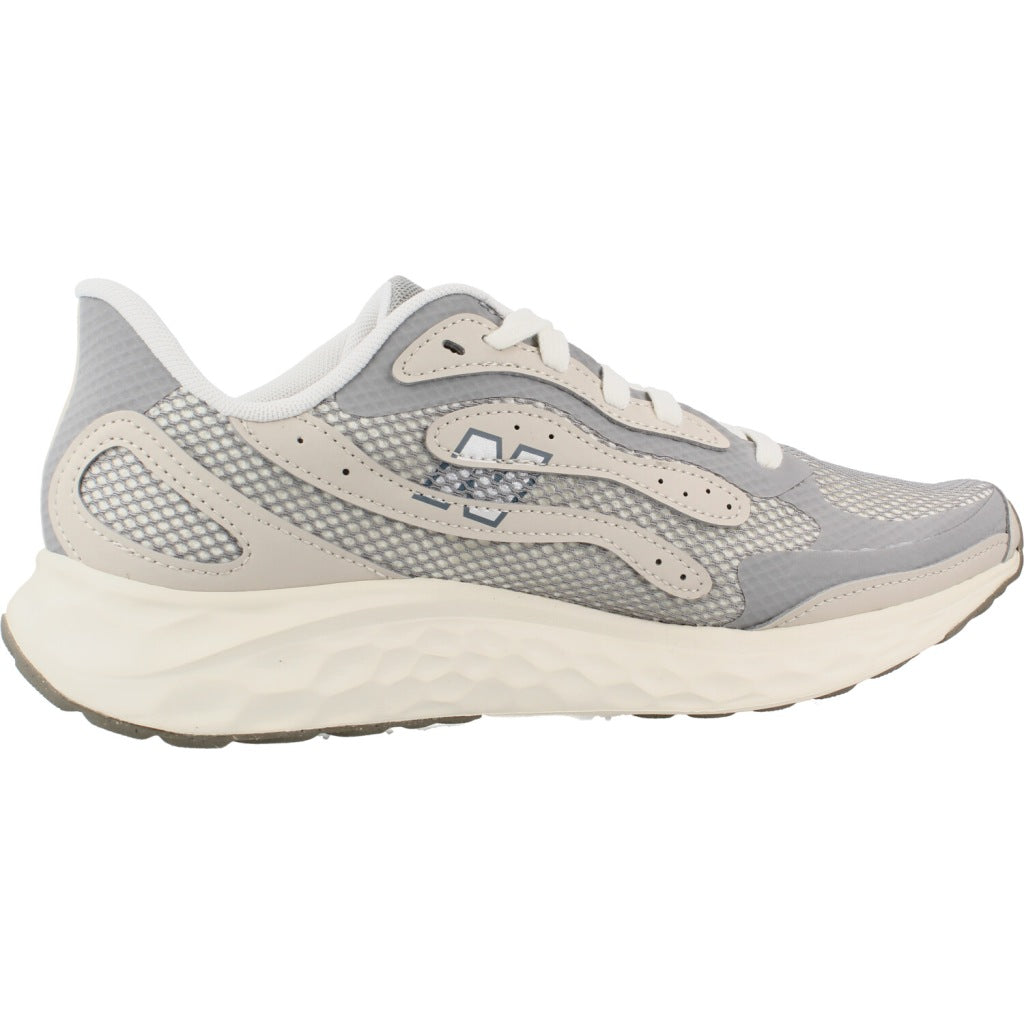NEW BALANCE ARISHI V MOYEN en color BEIS  (4)