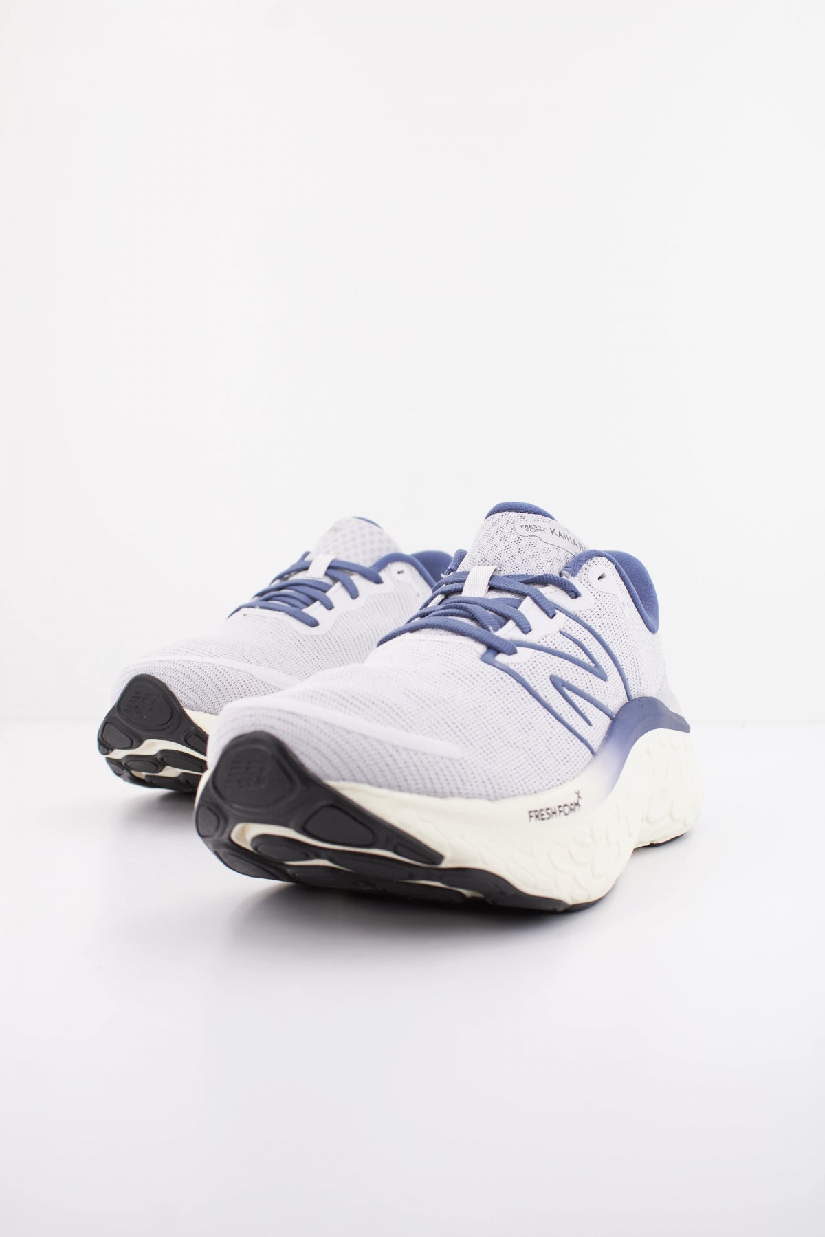 NEW BALANCE WKAIR CV en color GRIS  (2)