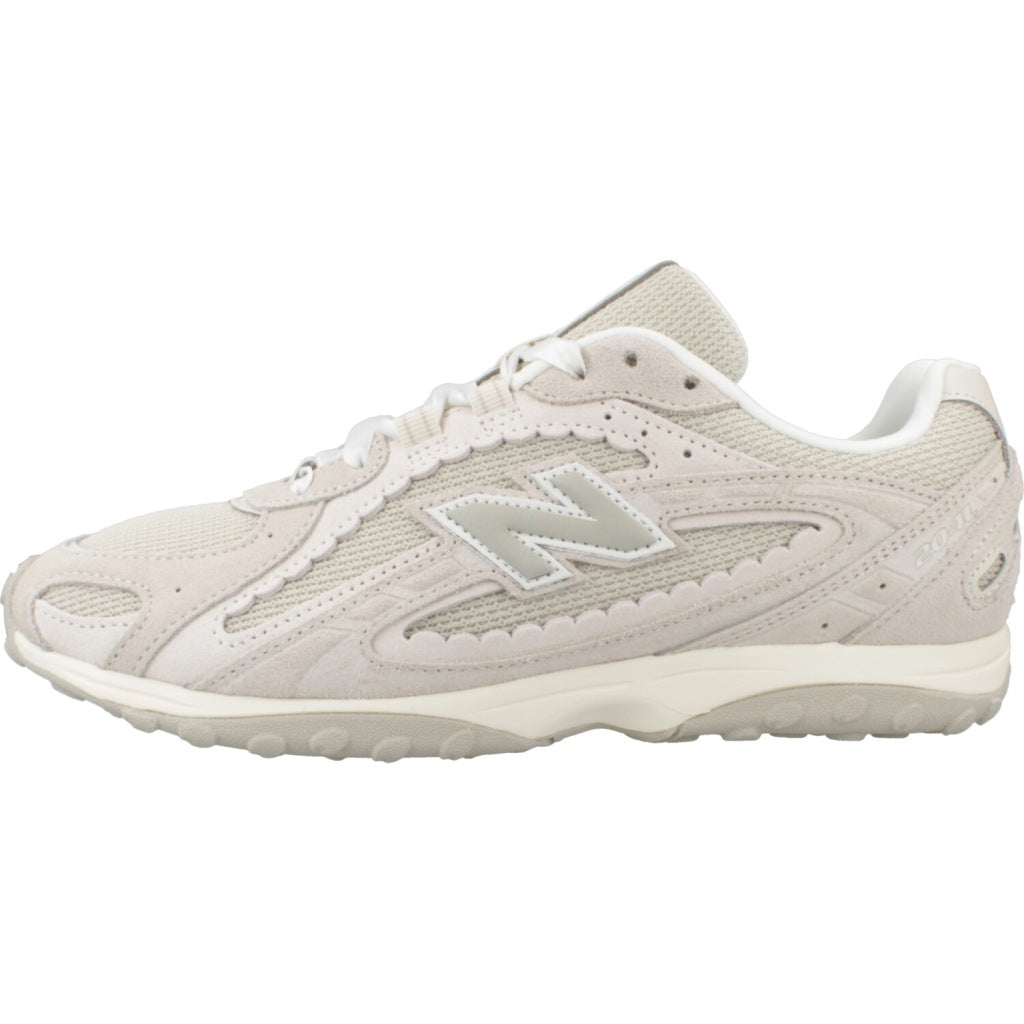 NEW BALANCE UL SZ  en color BEIS  (2)