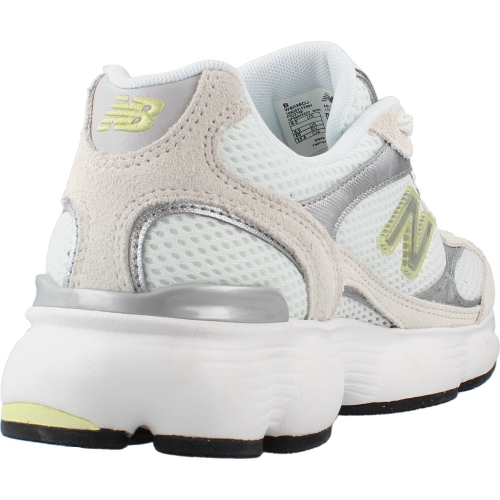 NEW BALANCE W DJ DEPORTIVO en color BEIS  (3)