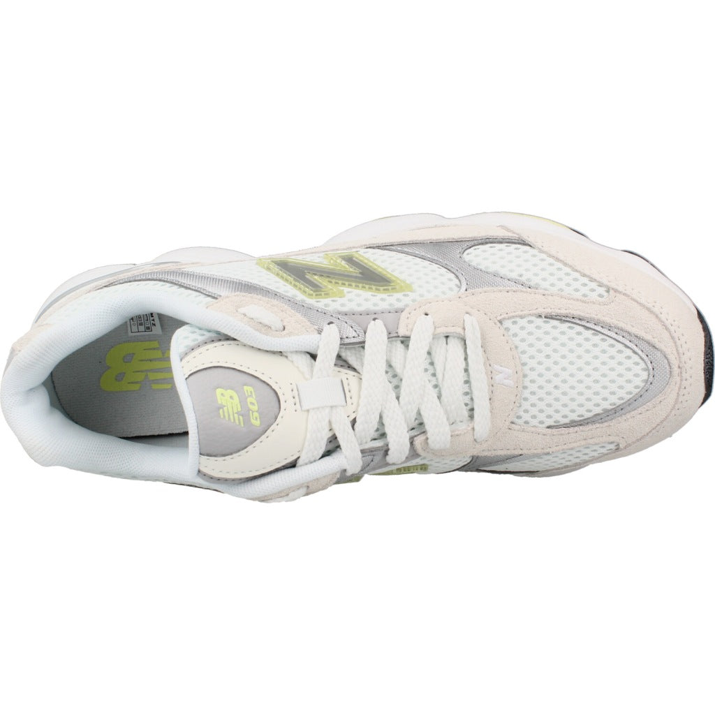 NEW BALANCE W DJ DEPORTIVO en color BEIS  (7)