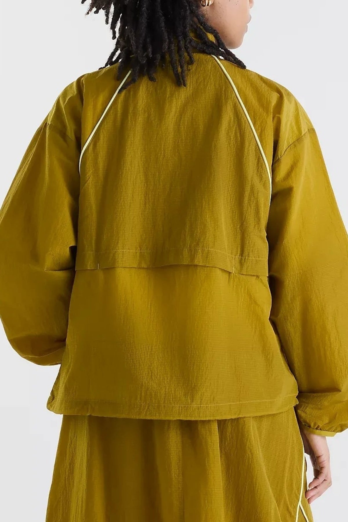 NEW BALANCE WJKS SPORT LEGACY JACKET en color   (4)