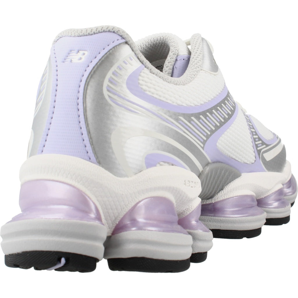 NEW BALANCE U en color PLATA  (3)