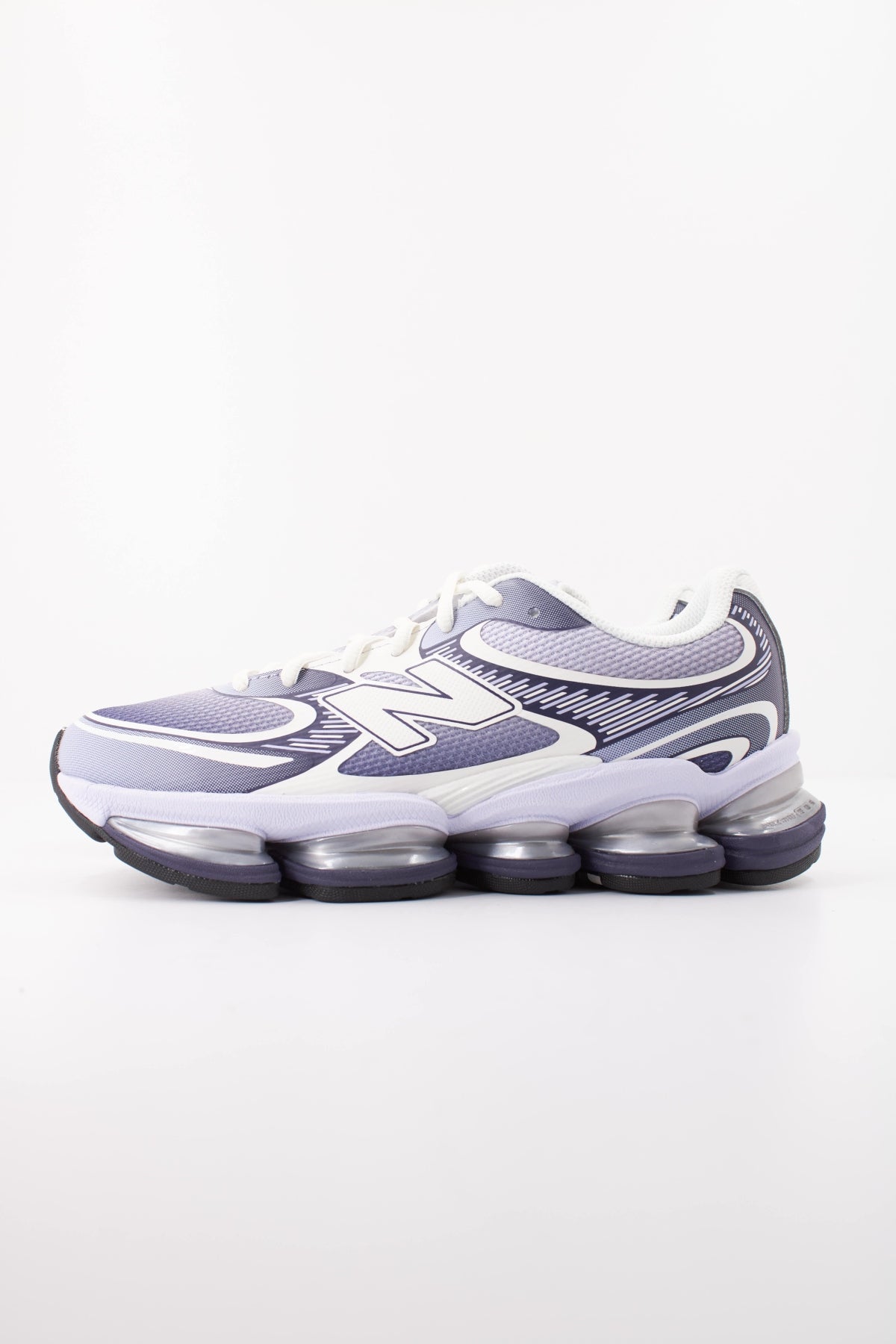 NEW BALANCE U en color VIOLETA  (1)