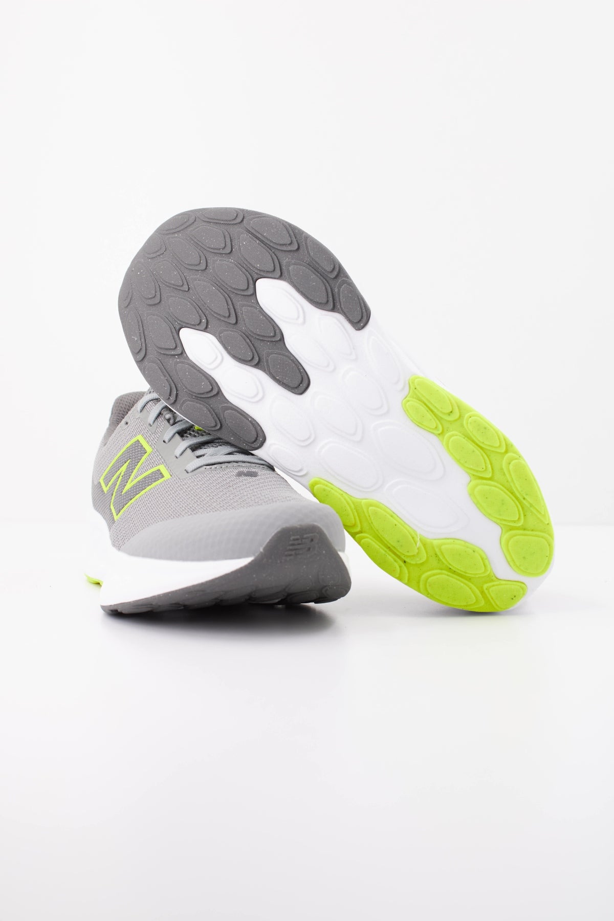 NEW BALANCE G J DEPORTIVO en color GRIS  (5)