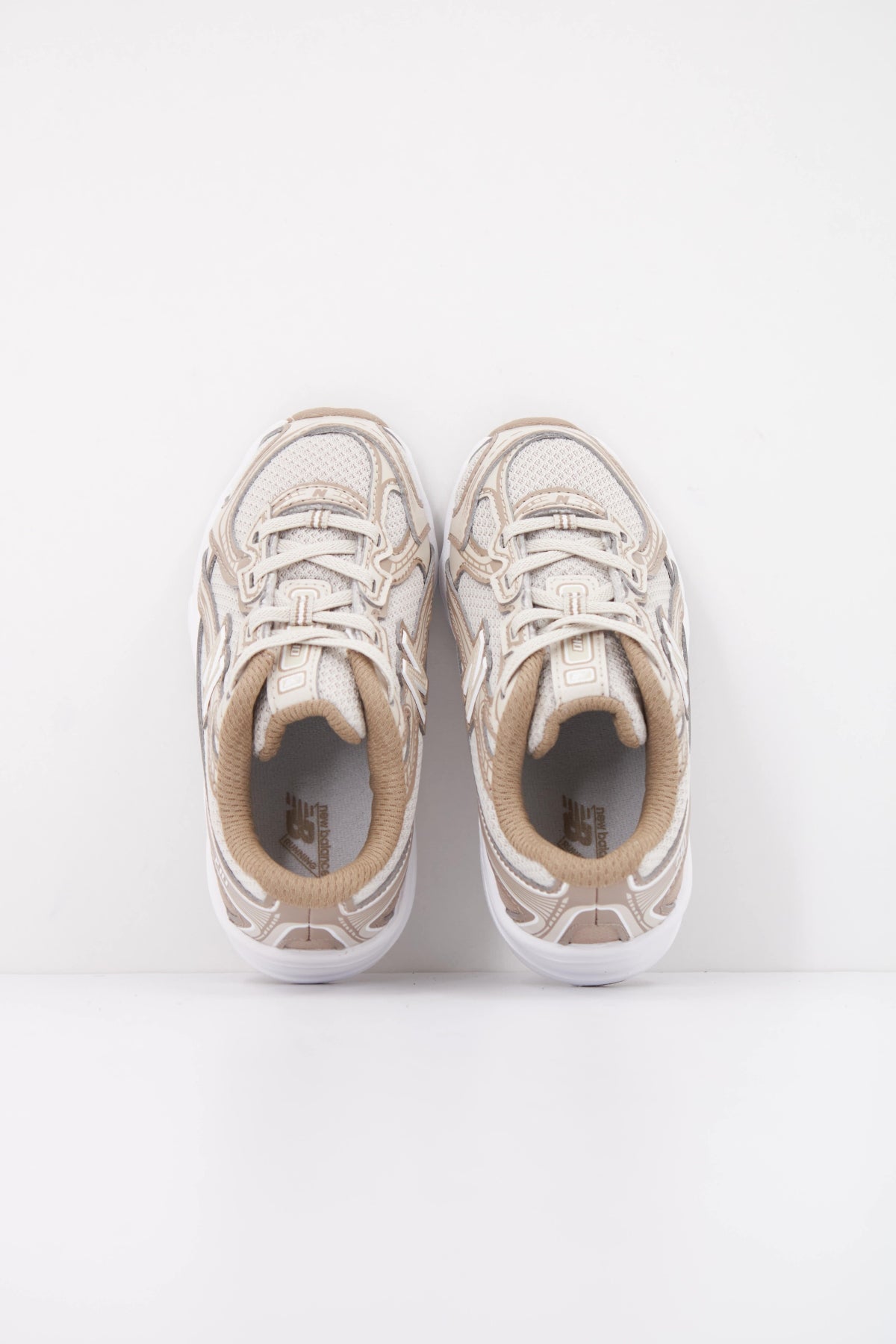 NEW BALANCE I MC en color MARRON  (3)
