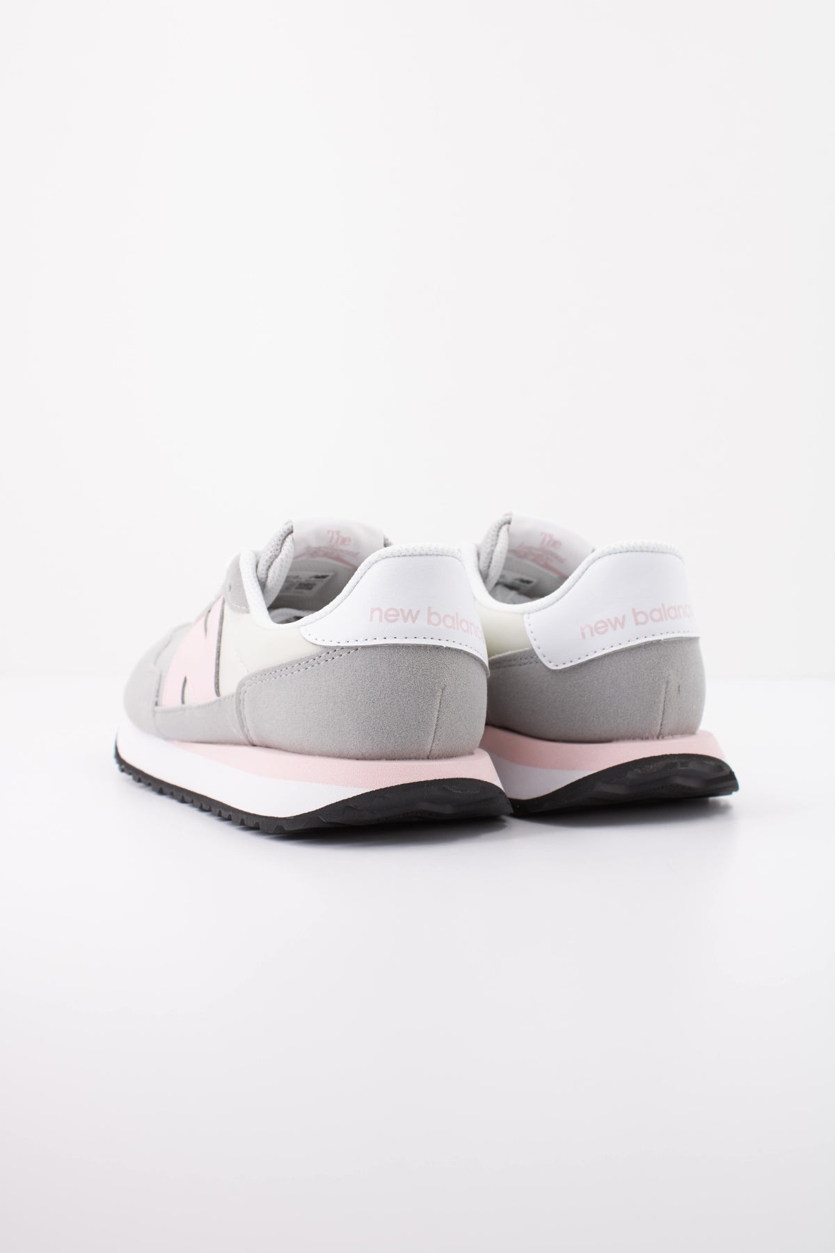 NEW BALANCE G JR DEPORTIVO en color GRIS  (4)