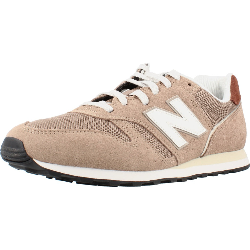 NEW BALANCE ML XA DEPORTIVO en color MARRON CLARO  (1)