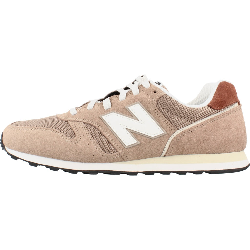 NEW BALANCE ML XA DEPORTIVO en color MARRON CLARO  (2)