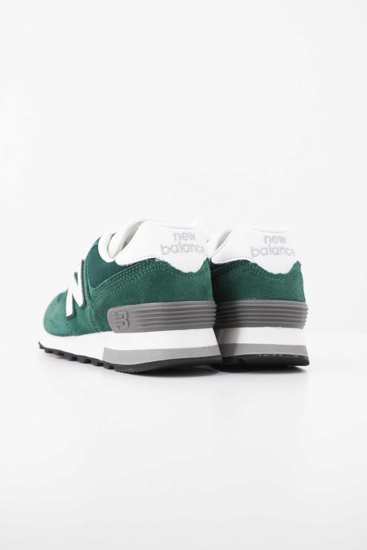 NEW BALANCE U A DEPORTIVO en color VERDE  (4)