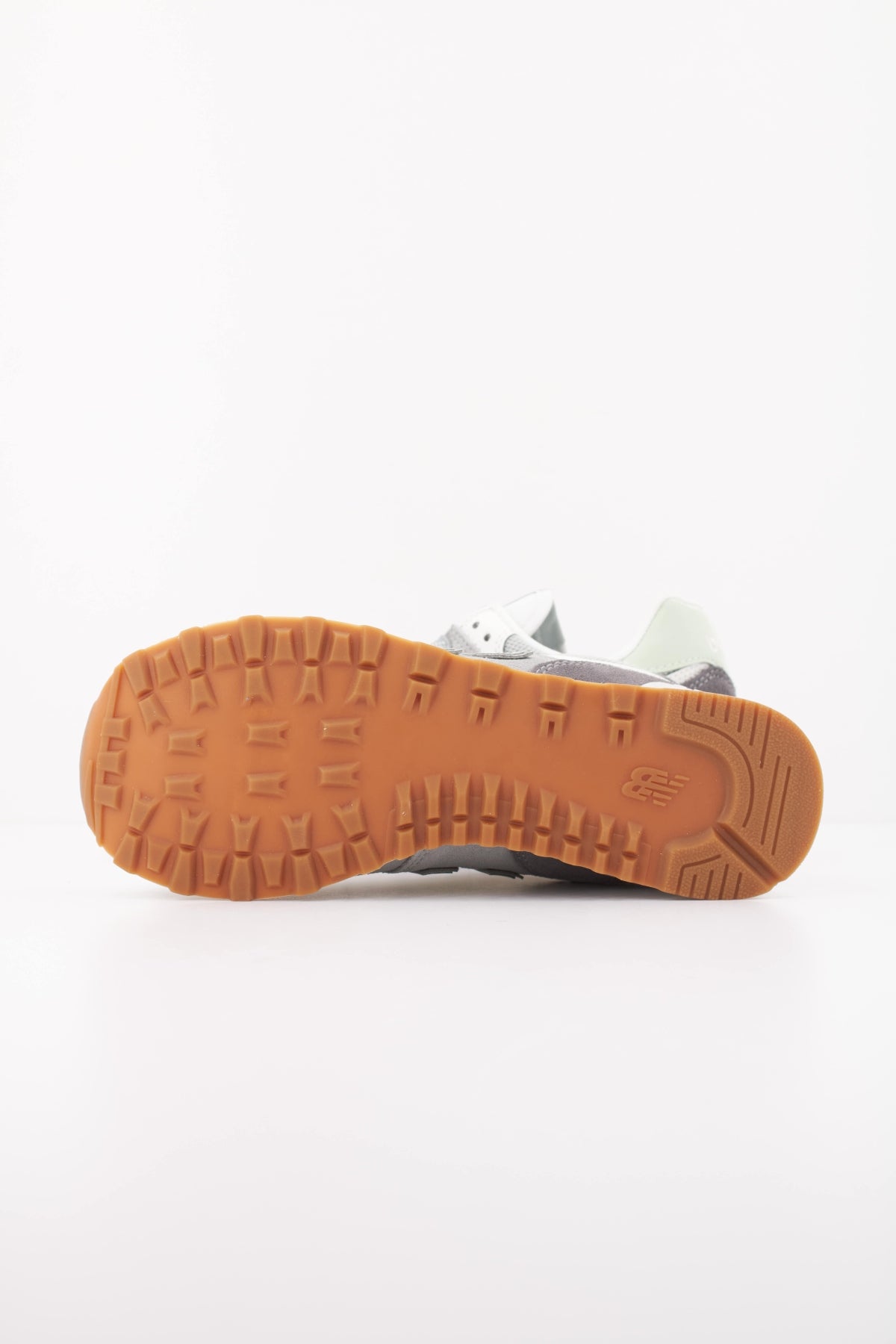 NEW BALANCE W VY DEPORTIVO en color GRIS  (5)