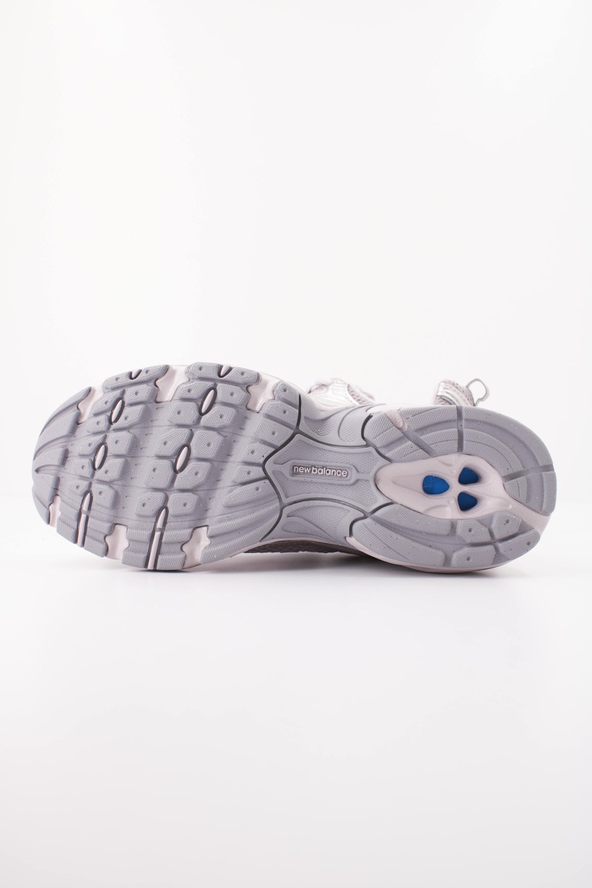 NEW BALANCE U ELG DEPORTIVO en color GRIS  (5)