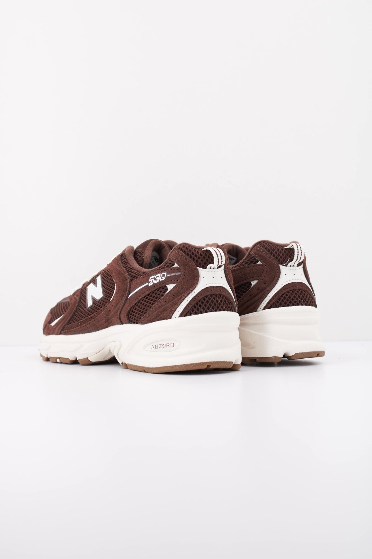 NEW BALANCE U SCW DEPORTIVO en color MARRON  (4)