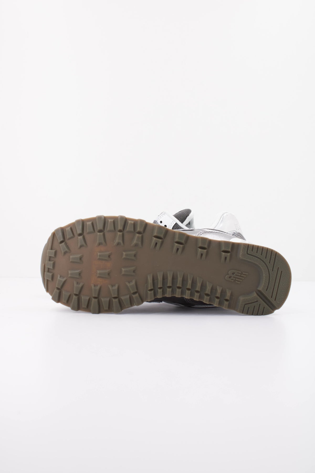 NEW BALANCE W DS DEPORTIVO en color PLATA  (5)