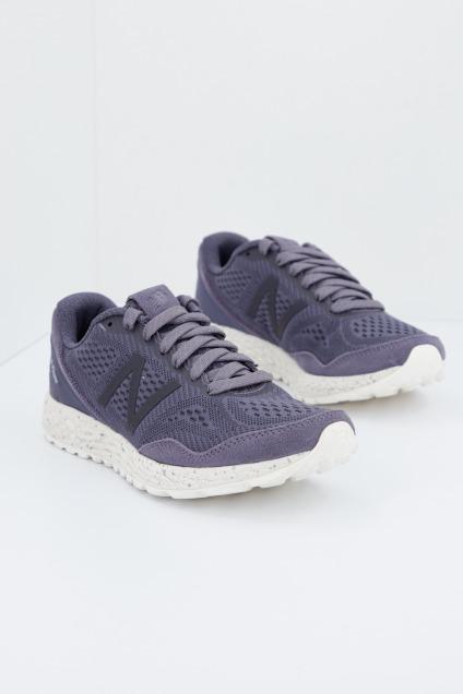 NEW BALANCE WTGOBI E en color AZUL  (1)