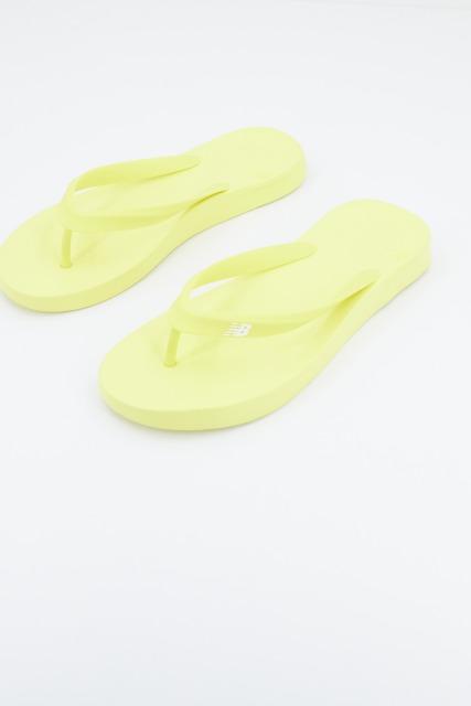NEW BALANCE SUT SY  en color AMARILLO  (1)