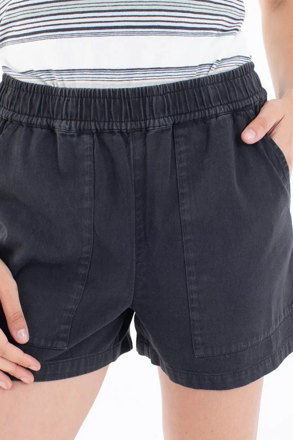 HURLEY WAVY DAYS SHORT en color NEGRO  (1)