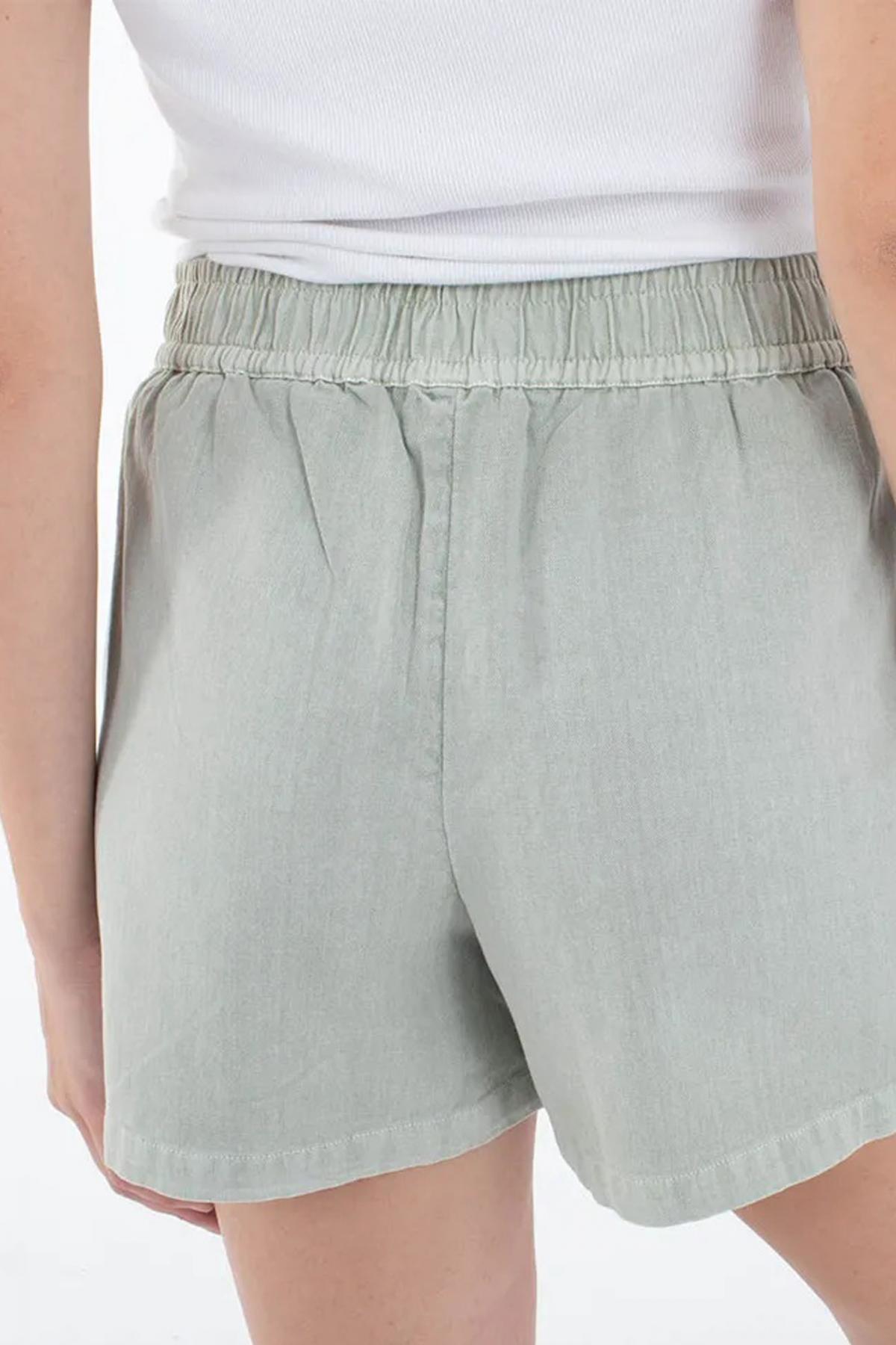 HURLEY WAVY DAYS SHORT en color VERDE  (3)