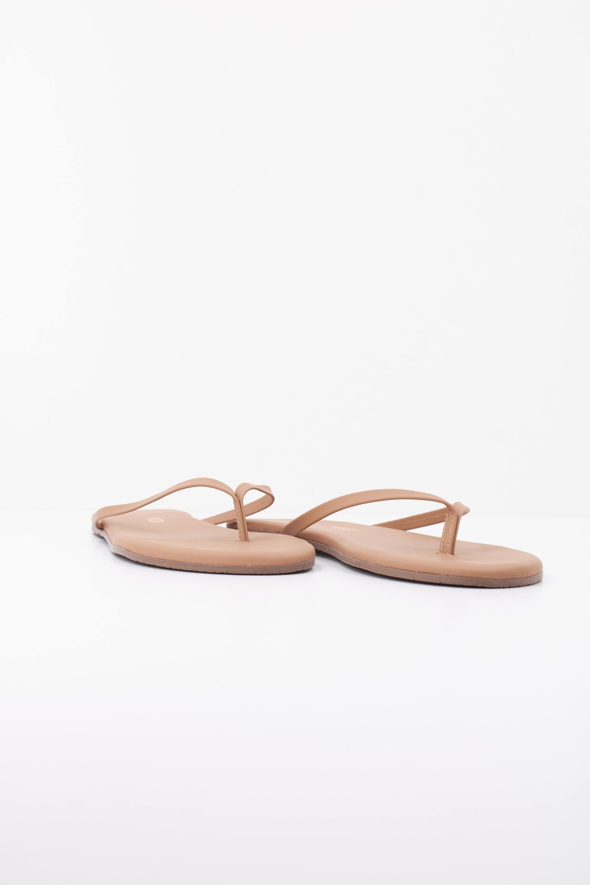 TKEES  SANDALIA PLANA  en color MARRON CLARO  (2)